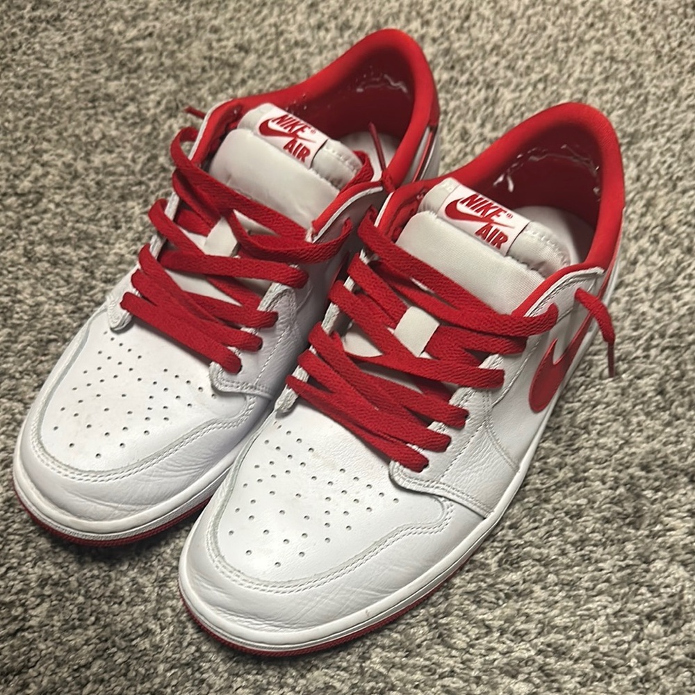 Jordan 1 university Red